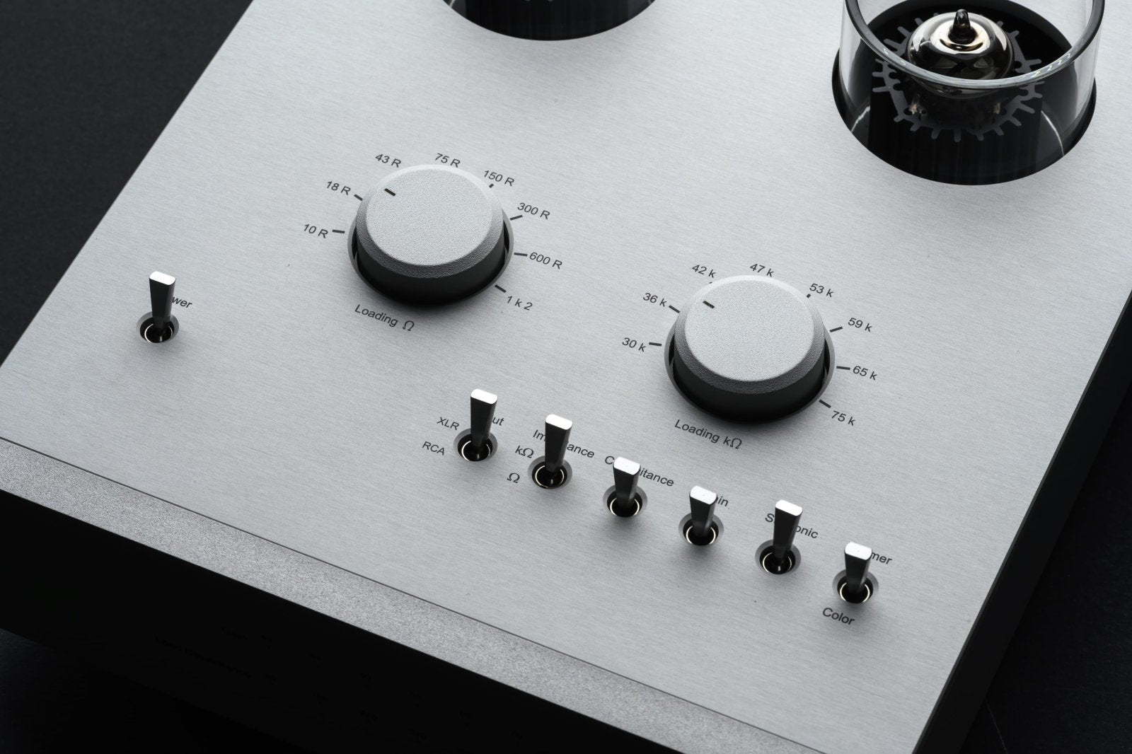 E.A.T. E-Glo Petit B phono stage